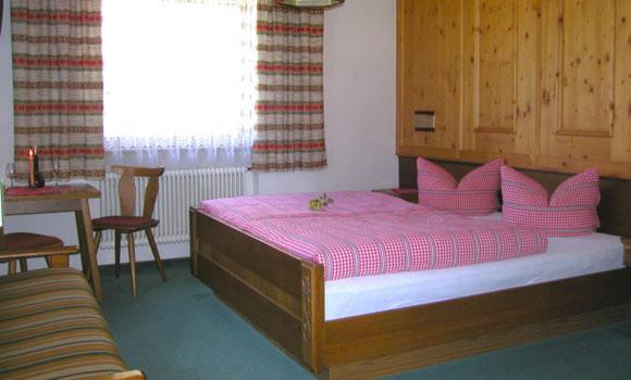 Berghaus Maria Bed and Breakfast Pettneu am Arlberg Exteriör bild